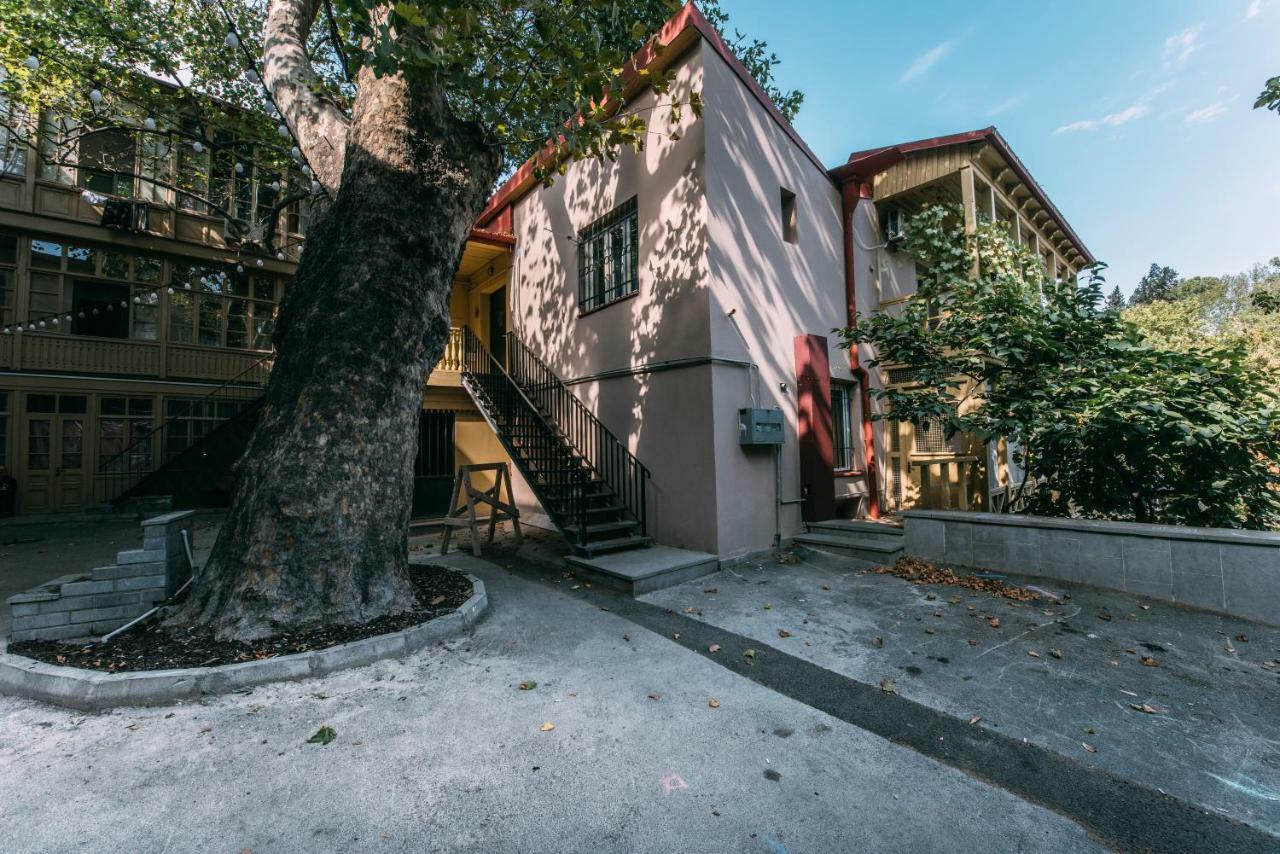 Atoneli Apartment Hotel Tbilisi Exterior photo